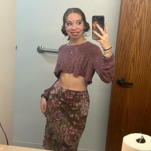 welcome to my closet! 🧸 - Picture 2 of 5